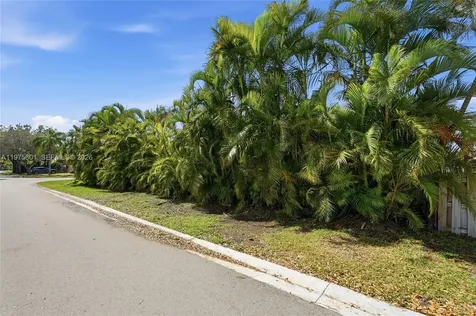 10003 NW 53rd Court Coral Springs FL 33076