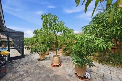 10003 NW 53rd Court Coral Springs FL 33076