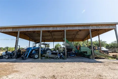 21810 NW 270th Street Okeechobee FL 34972
