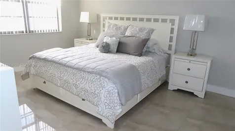 5701 Collins Avenue Miami Beach FL 33140