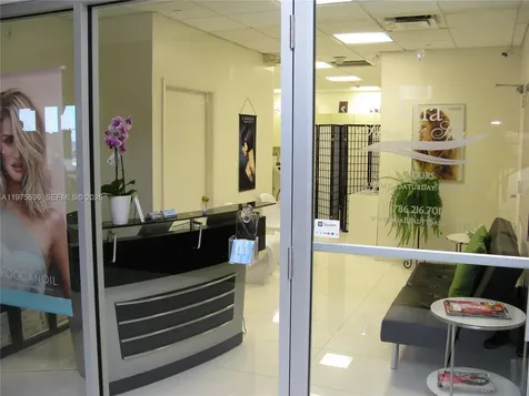 5701 Collins Avenue Miami Beach FL 33140