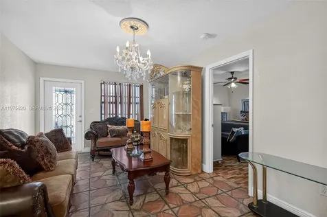 834 NW 115th Street Miami FL 33168