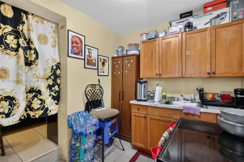 834 NW 115th Street Miami FL 33168