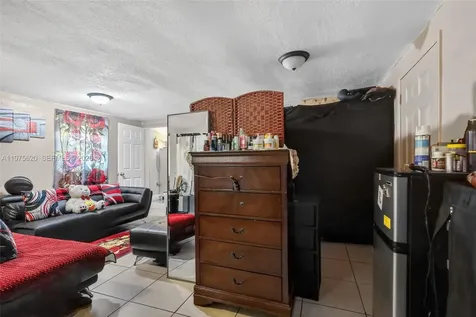 834 NW 115th Street Miami FL 33168