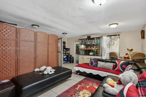 834 NW 115th Street Miami FL 33168