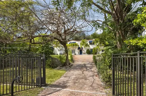 1645 S Bayshore Drive Coconut Grove FL 33133