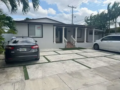4365 W 1st Avenue Hialeah FL 33012