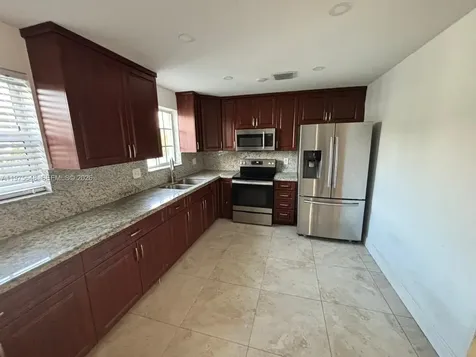 4365 W 1st Avenue Hialeah FL 33012