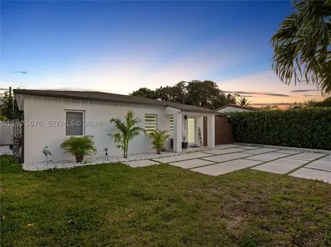 920 NE 159th Street North Miami Beach FL 33162