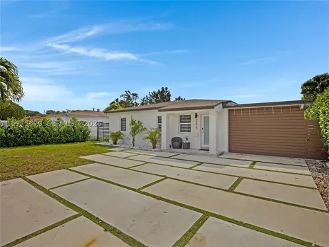 920 NE 159th Street North Miami Beach FL 33162