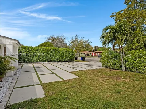 920 NE 159th Street North Miami Beach FL 33162