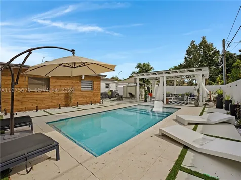 920 NE 159th Street North Miami Beach FL 33162