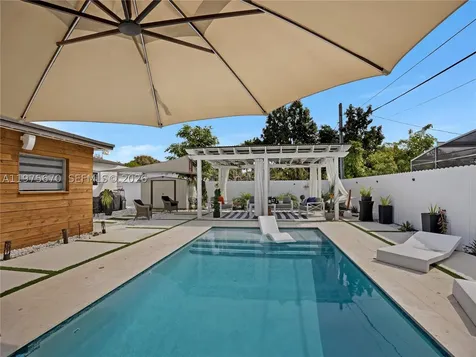 920 NE 159th Street North Miami Beach FL 33162