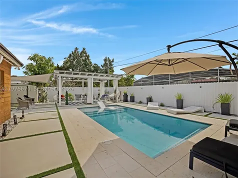 920 NE 159th Street North Miami Beach FL 33162