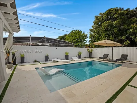 920 NE 159th Street North Miami Beach FL 33162