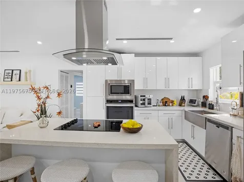 920 NE 159th Street North Miami Beach FL 33162