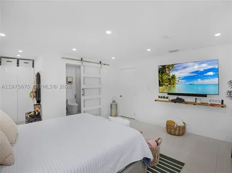 920 NE 159th Street North Miami Beach FL 33162