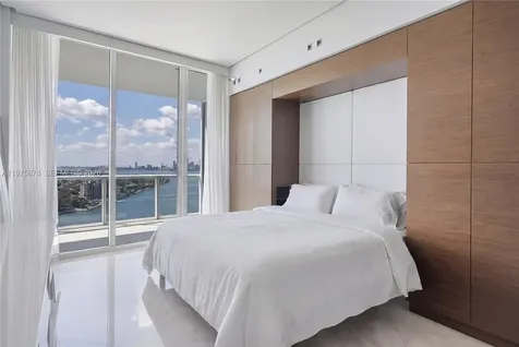 100 S Pointe Drive Miami Beach FL 33139