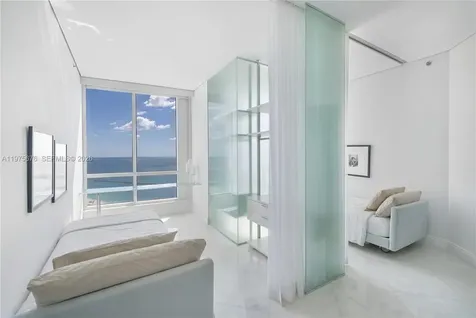 100 S Pointe Drive Miami Beach FL 33139