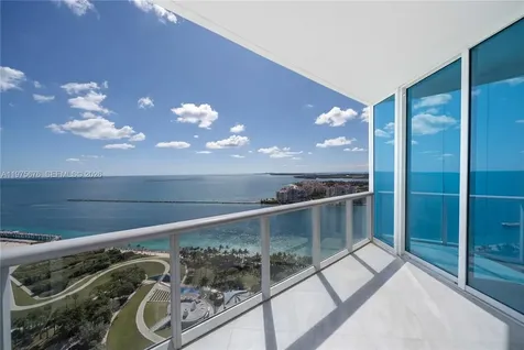 100 S Pointe Drive Miami Beach FL 33139