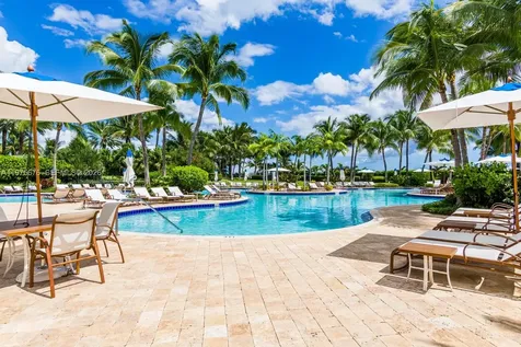 100 S Pointe Drive Miami Beach FL 33139