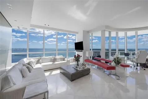 100 S Pointe Drive Miami Beach FL 33139