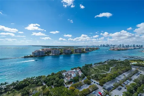 100 S Pointe Drive Miami Beach FL 33139