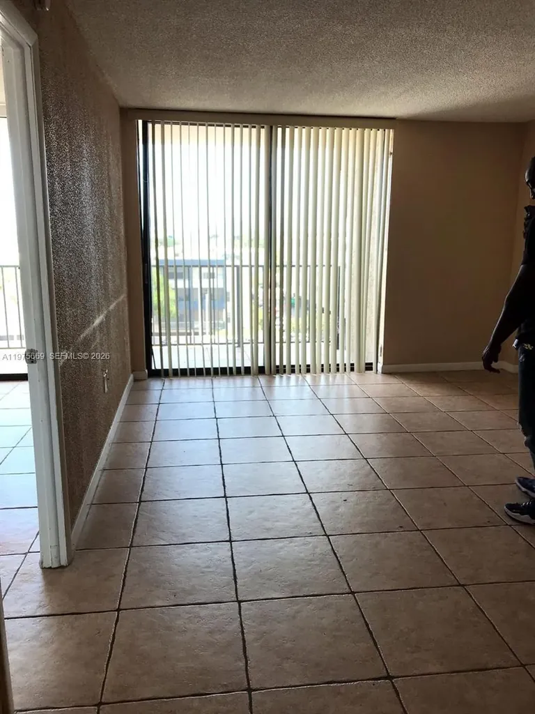 16751 NE 9th Avenue North Miami Beach FL 33162