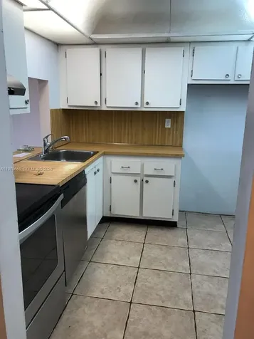 16751 NE 9th Avenue North Miami Beach FL 33162