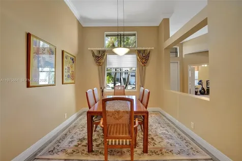 2458 Greenbrier Court Weston FL 33327