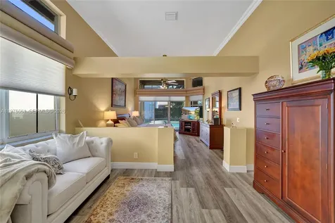 2458 Greenbrier Court Weston FL 33327
