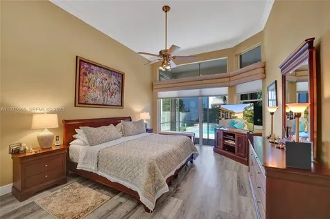 2458 Greenbrier Court Weston FL 33327