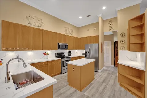 2458 Greenbrier Court Weston FL 33327