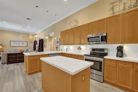 2458 Greenbrier Court Weston FL 33327