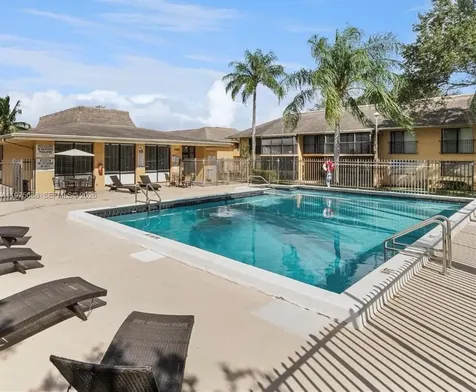 5981 Washington Street Hollywood FL 33023