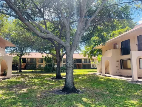 5981 Washington Street Hollywood FL 33023