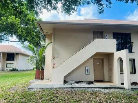 5981 Washington Street Hollywood FL 33023