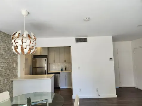 5981 Washington Street Hollywood FL 33023