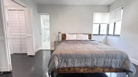 320 SW 29th Road Miami FL 33129