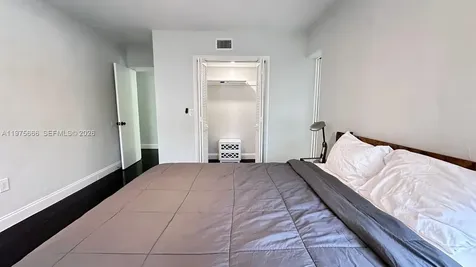 320 SW 29th Road Miami FL 33129