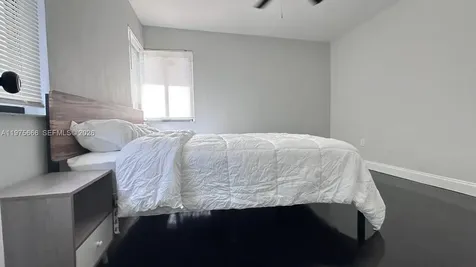 320 SW 29th Road Miami FL 33129