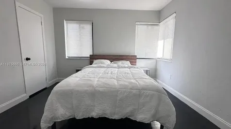320 SW 29th Road Miami FL 33129