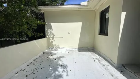 320 SW 29th Road Miami FL 33129