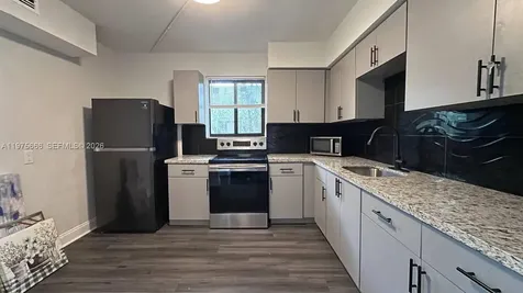 320 SW 29th Road Miami FL 33129
