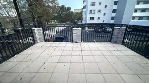 320 SW 29th Road Miami FL 33129