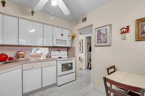 1530 NE 191st Street Miami FL 33179