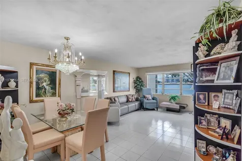 1530 NE 191st Street Miami FL 33179