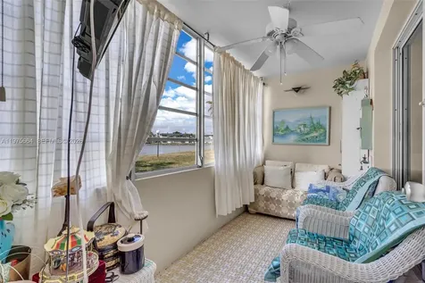 1530 NE 191st Street Miami FL 33179