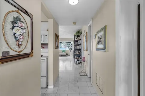 1530 NE 191st Street Miami FL 33179