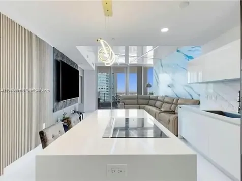 851 NE 1st Avenue Miami FL 33132